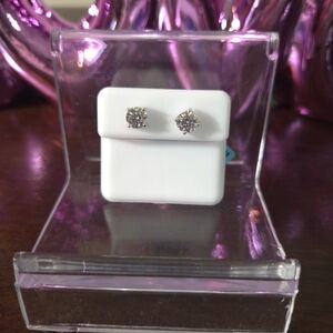 NWT 925 Sterling Silver 1.50 CTW Moissanite Stud Earrings